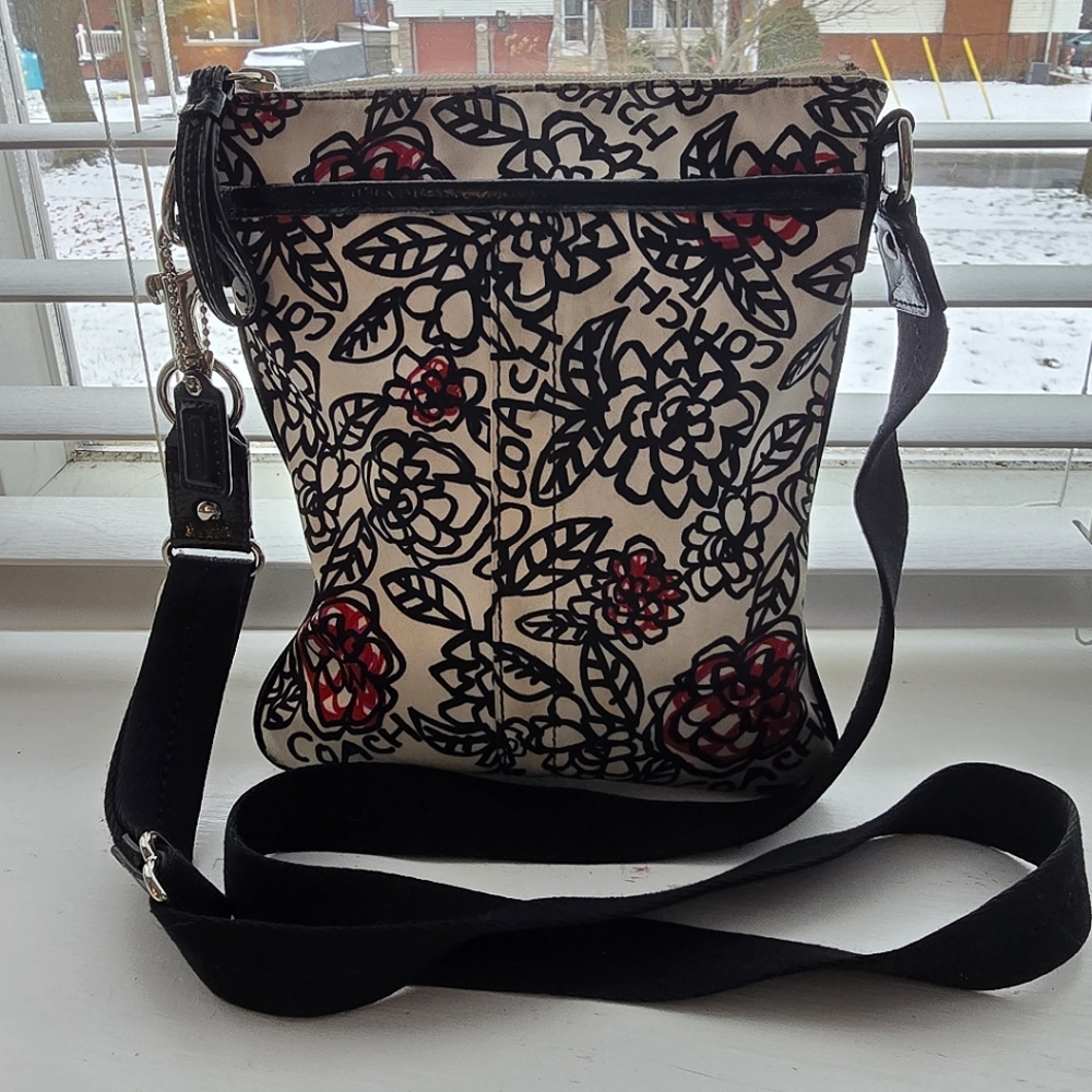 Coach Poppy crossbody